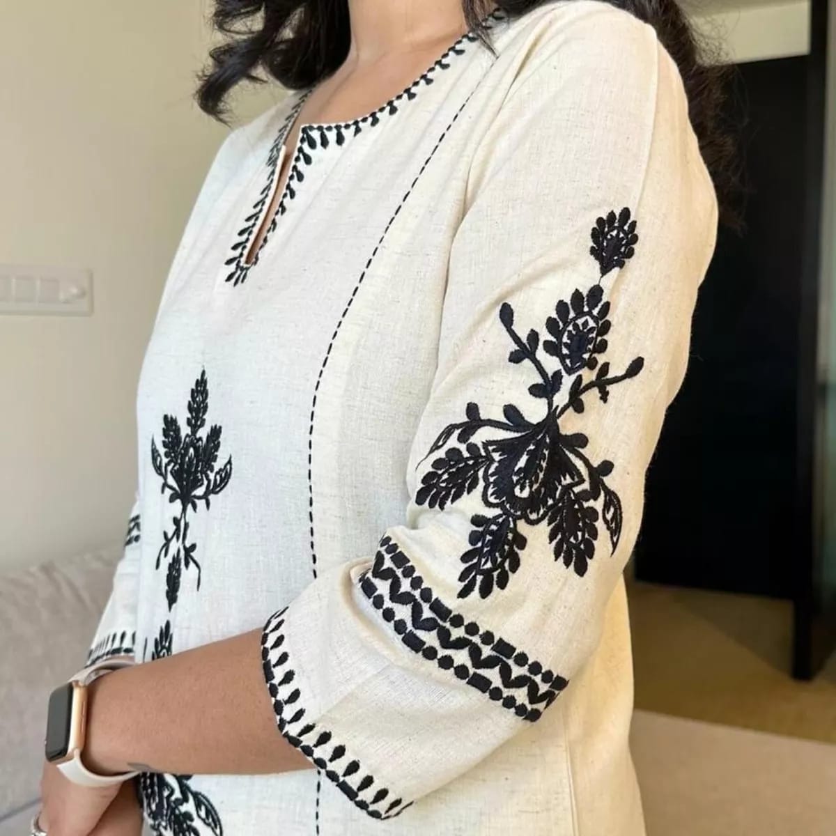 ZYFA White Embroidered Kurta Pant Set for Women