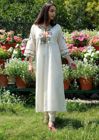 ZYFA Off-White Elegance – Embroidered Pure Cotton Kurta Pant Set for Women