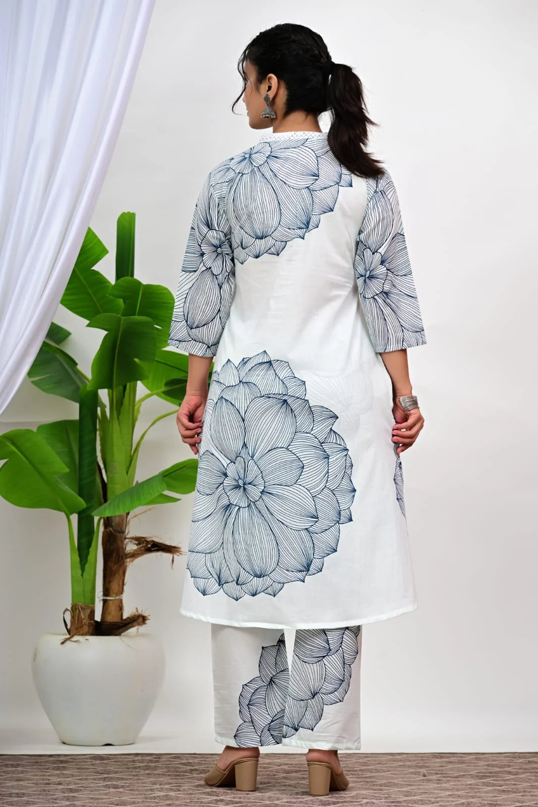 ZYFA White Floral Printed Cotton Kurta Pant Set for Women