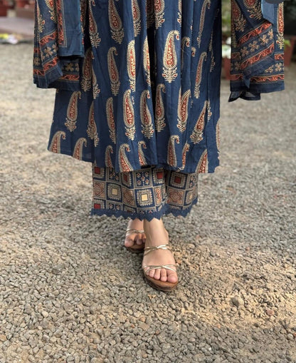 ZYFA Elegant Navy Blue Kurta Palazzo Set with Printed Dupatta for Women