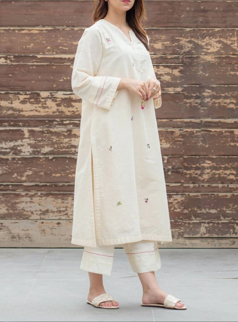 ZYFA Ivory Floral Embroidered Kurta Pant Set for Women